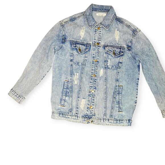 Honey Punch Fearless Patch Distressed Acid Wash Denim Jacket Women Sz S - Picture 9 of 10